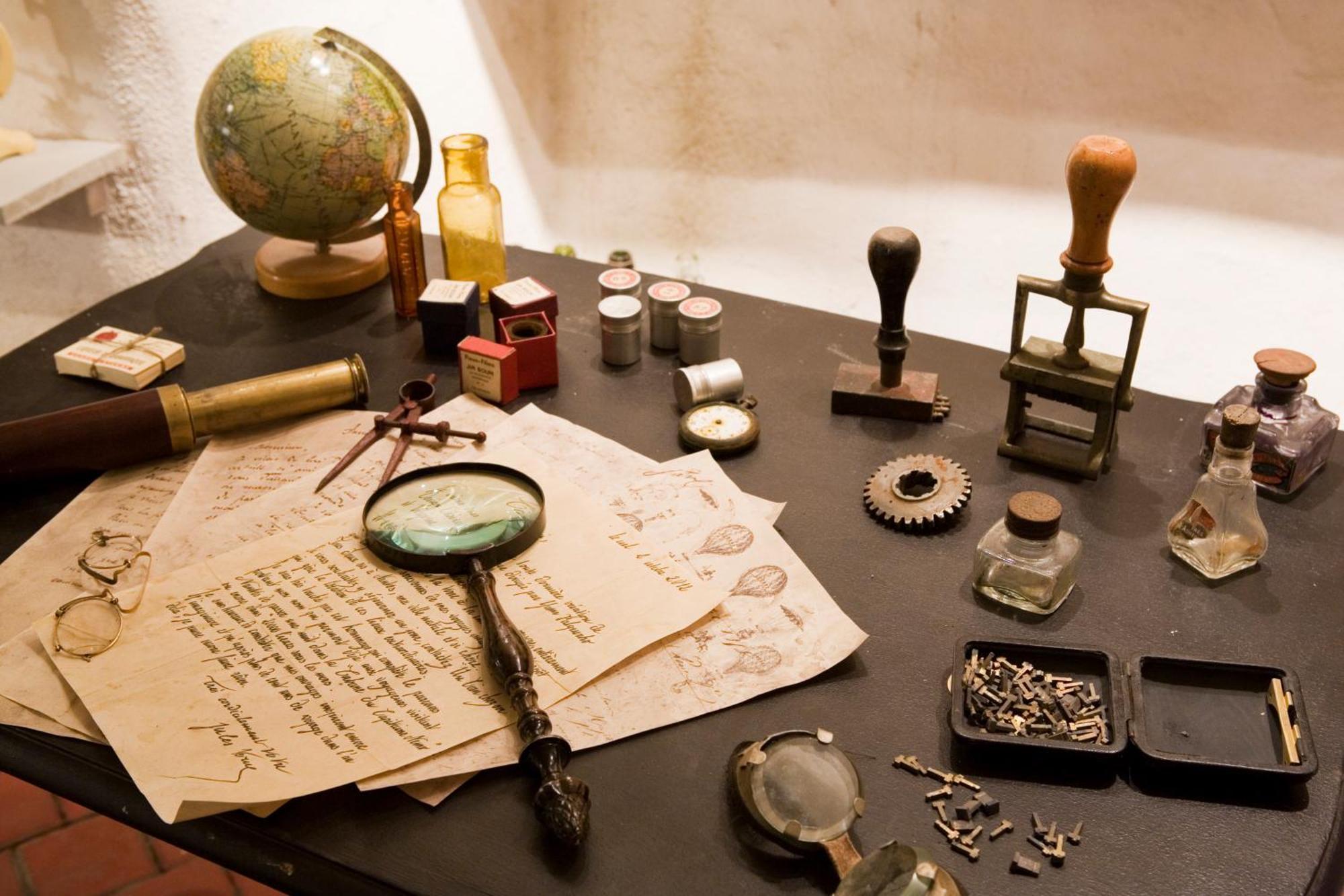 Surprenantes- Jules Verne Buitenkant foto